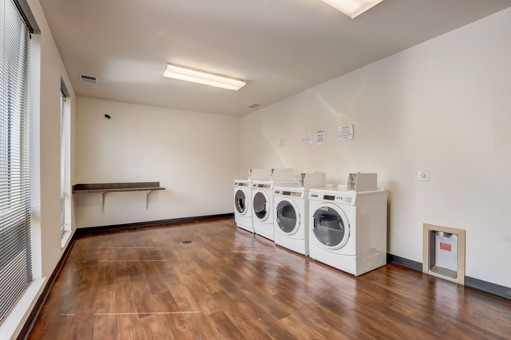 14830-web-or-mls-E Brown St 302-030.jpg